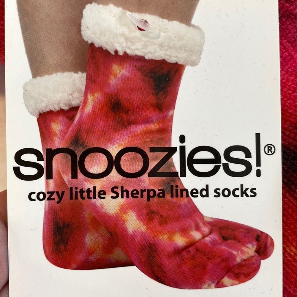 Snoozies Pink Tye-Dye Sherpa Lined Slipper Socks NWT